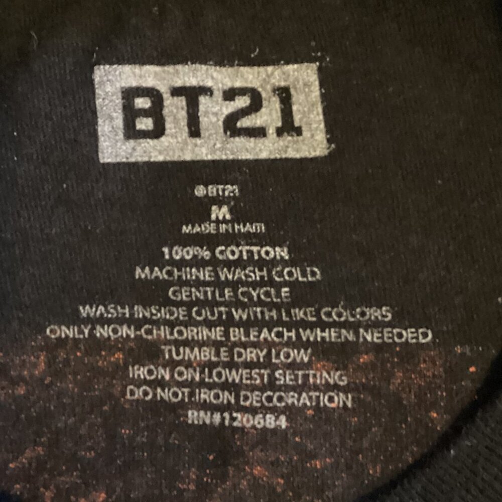 BT21 Halloween Long Sleeve Graphic Cotton T-Shirt Size M Scary Goth Witchy - Picture 5 of 5